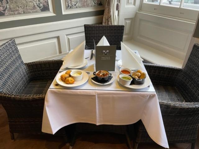 The Spread Eagle Hotel Thame Esterno foto